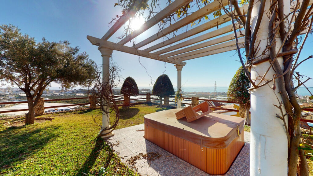 Detached Villa Torrox Málaga - image 4