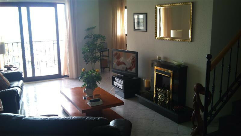 Penthouse La Duquesa Málaga - image 4