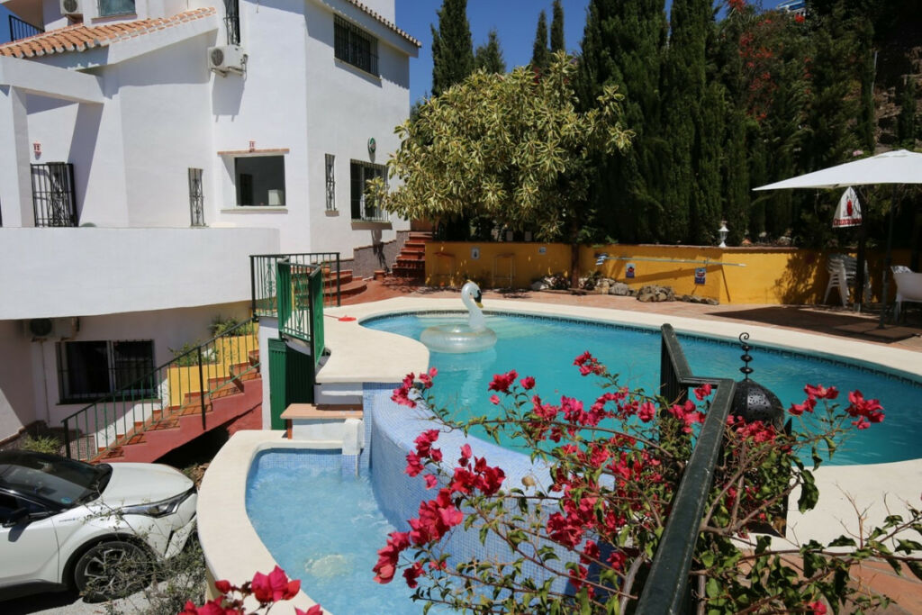 Detached Villa Torrox Málaga - image 4