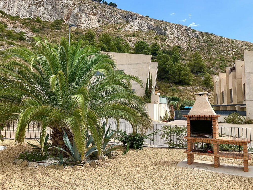 Middle Floor Apartment Altea Alicante - image 4