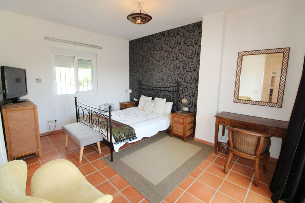 Detached Villa Sotogrande Alto Cádiz - image 5