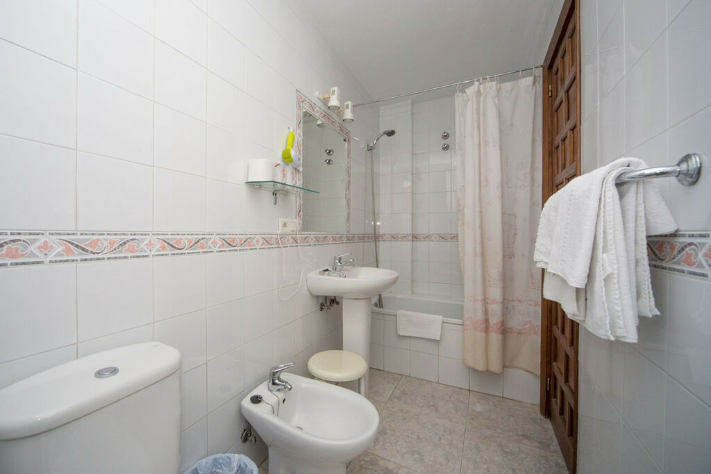 Hotel Ronda Málaga - image 4