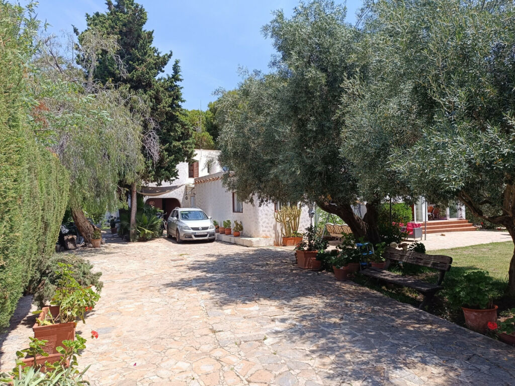 Detached Villa Cabo Roig Alicante - image 4