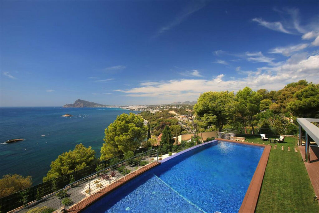 Detached Villa Altea Alicante - image 4