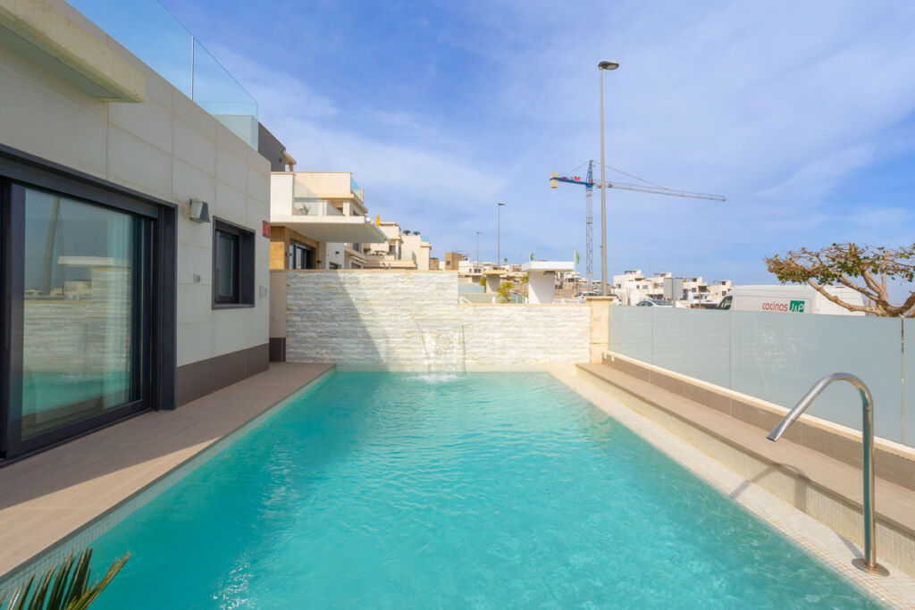 Detached Villa San Miguel de Salinas Alicante - image 4