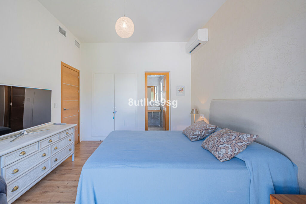 Detached Villa Nueva Andalucía Málaga - image 40