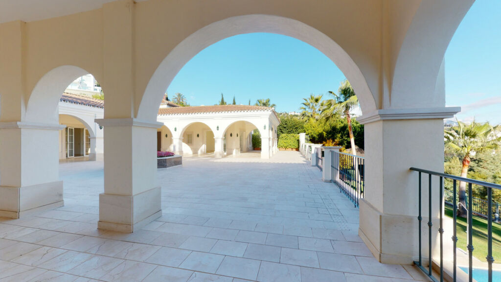 Detached Villa Los Arqueros Málaga - image 38