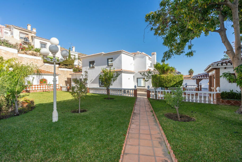 Detached Villa Benalmadena Málaga - image 40
