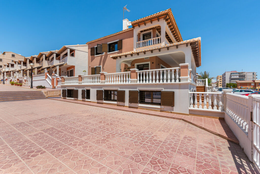 Townhouse Guardamar del Segura Alicante - image 40