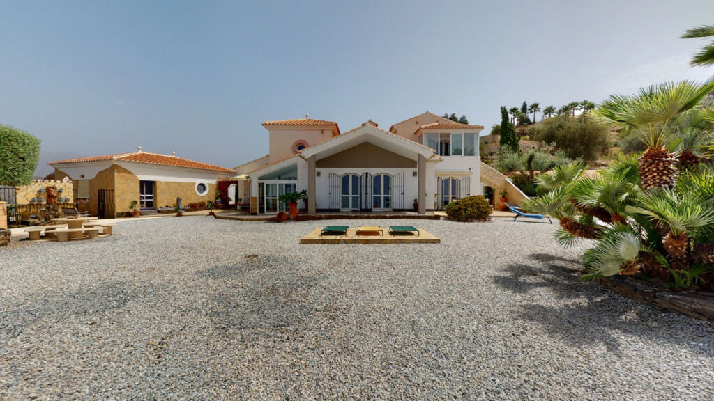 Detached Villa Sayalonga Málaga - image 41