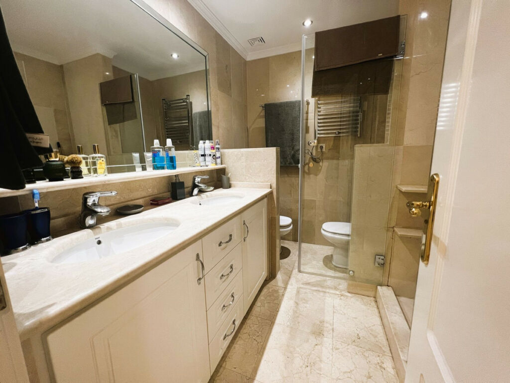 Middle Floor Apartment Puerto Banús Málaga - image 41