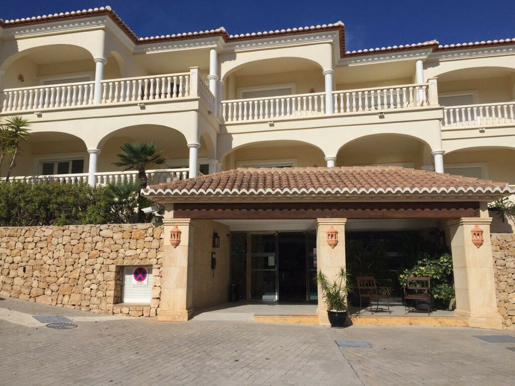 Middle Floor Apartment La Fustera Alicante - image 28