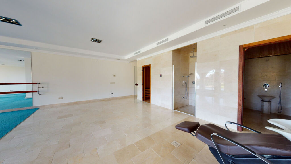 Detached Villa Los Arqueros Málaga - image 40