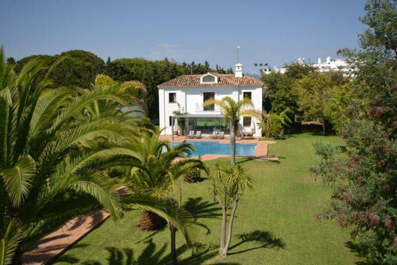 Detached Villa Guadalmina Baja Málaga - image 42
