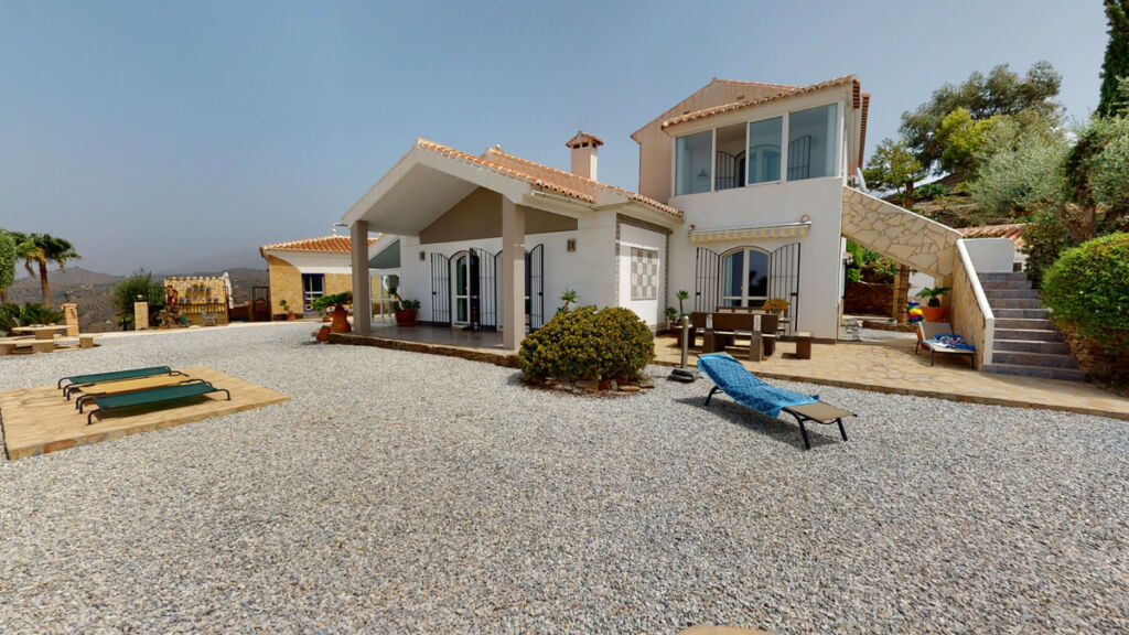 Detached Villa Sayalonga Málaga - image 42