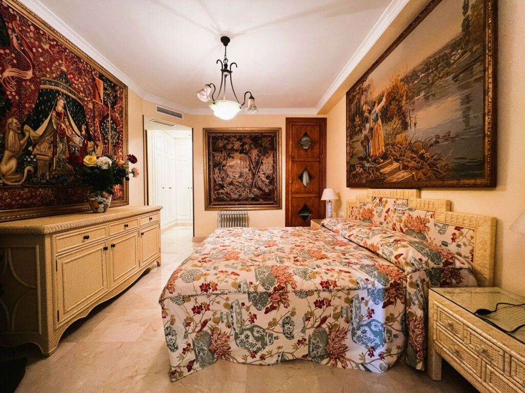 Middle Floor Apartment Puerto Banús Málaga - image 44