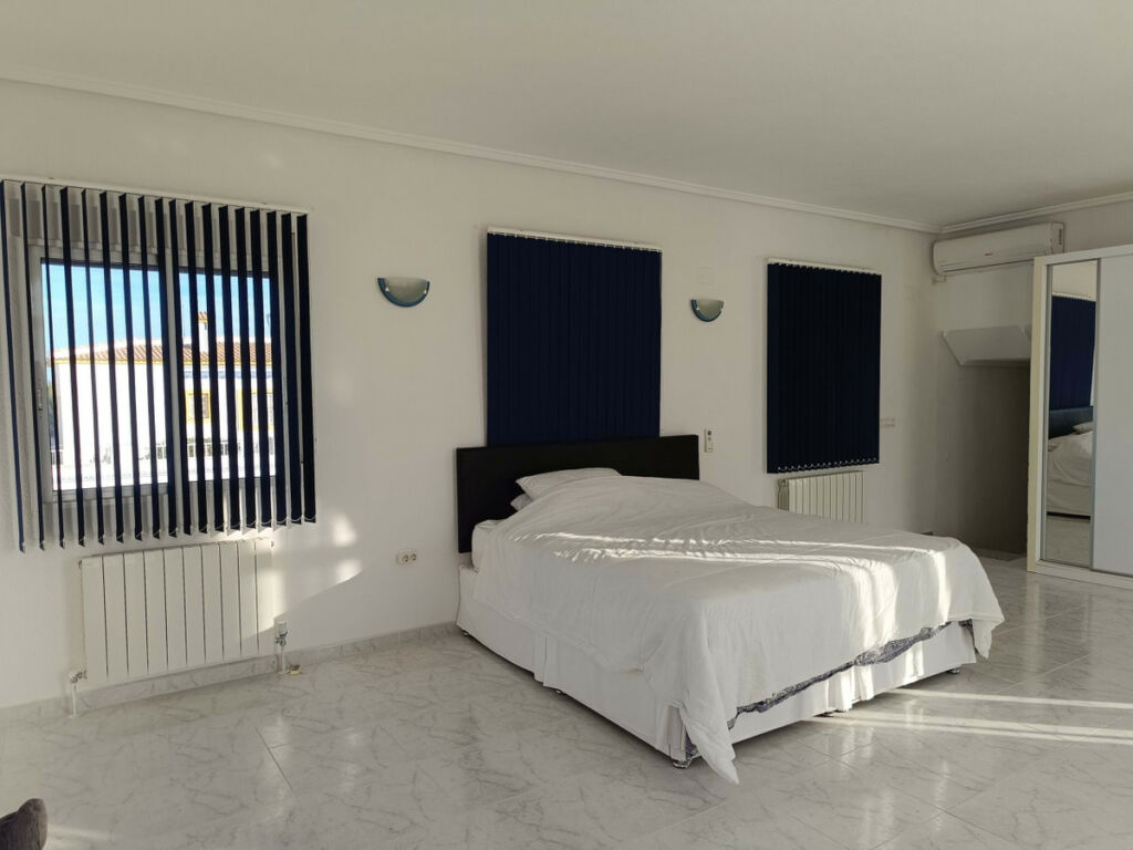 Detached Villa Ciudad Quesada Alicante - image 44
