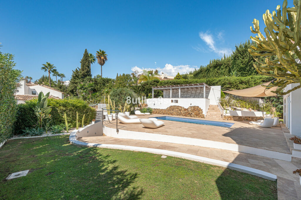 Detached Villa Nueva Andalucía Málaga - image 45