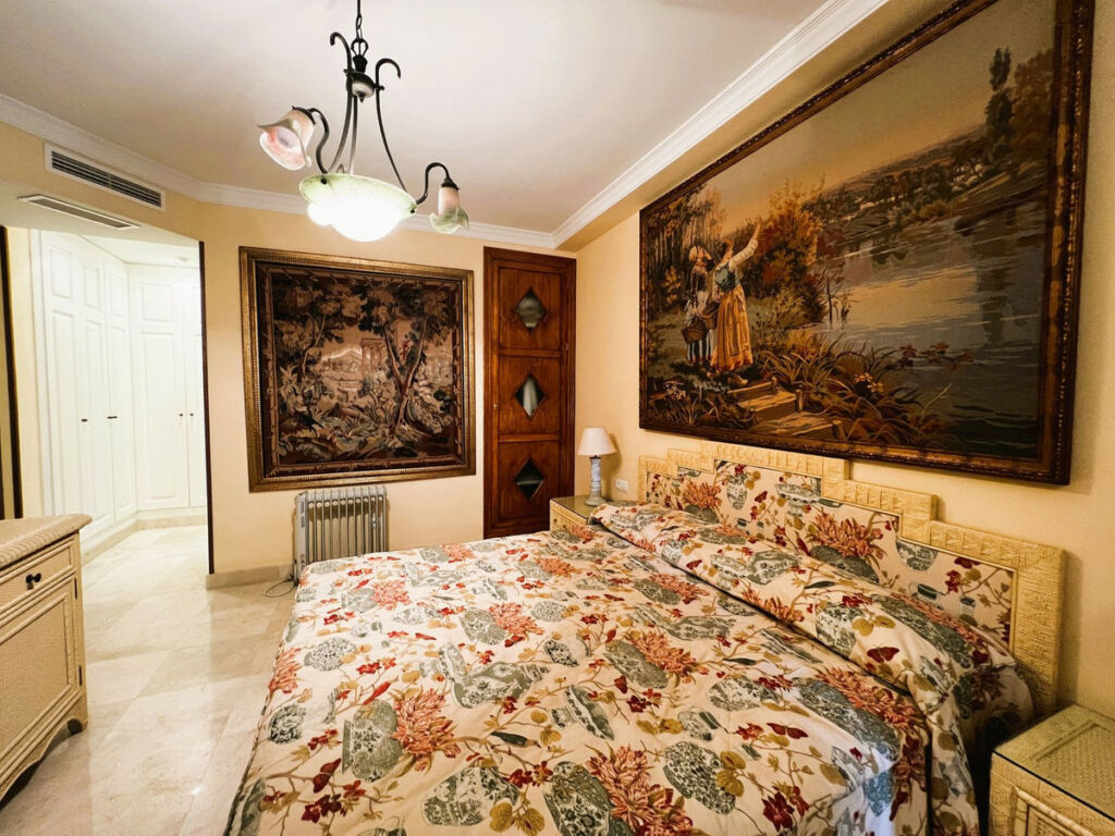 Middle Floor Apartment Puerto Banús Málaga - image 45