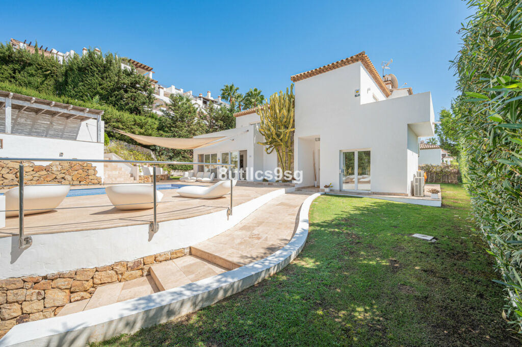 Detached Villa Nueva Andalucía Málaga - image 47