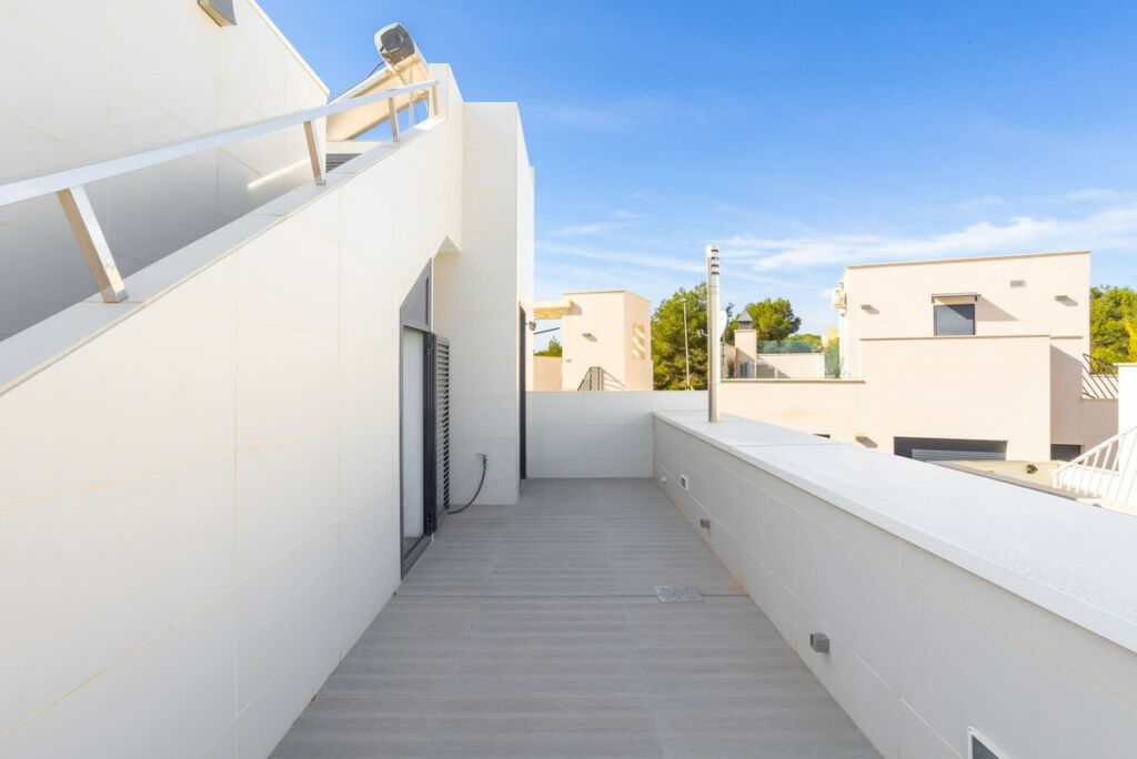 Detached Villa San Miguel de Salinas Alicante - image 47