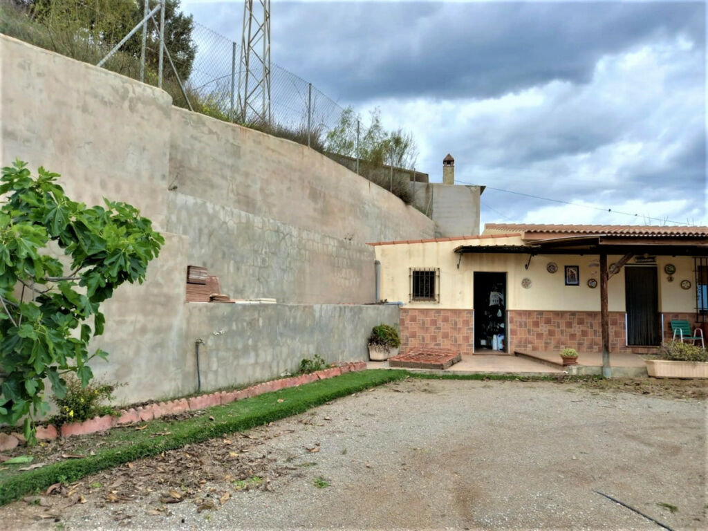 Detached Villa Almayate Málaga - image 5
