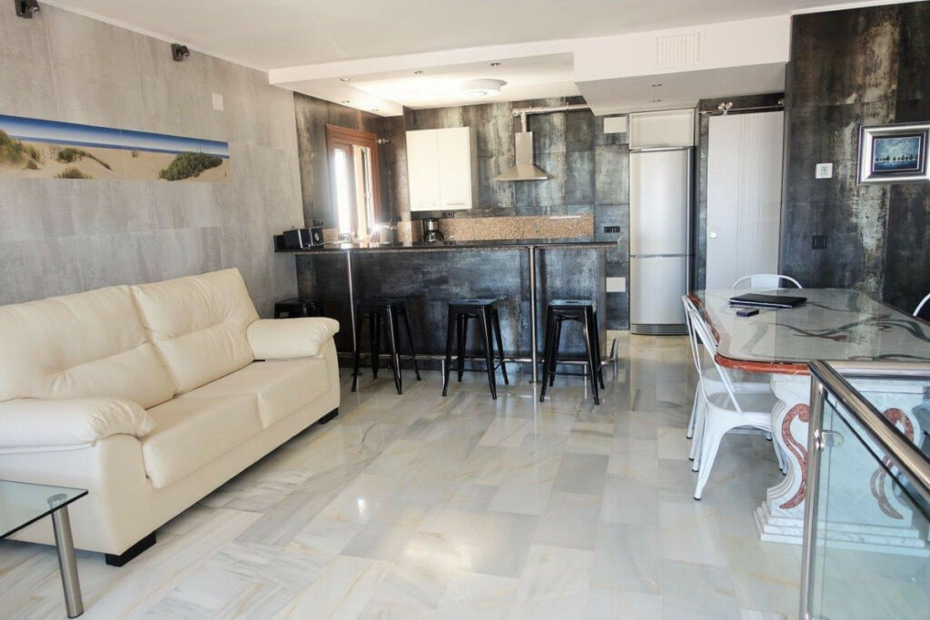 Middle Floor Apartment Puerto Banús Málaga - image 5