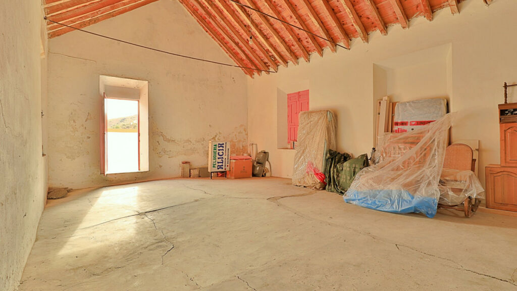 Detached Villa Árchez Málaga - image 5