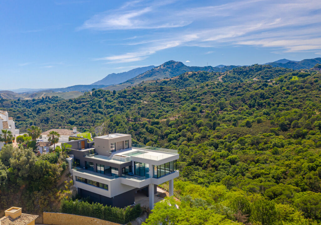 Detached Villa Los Arqueros Málaga - image 10