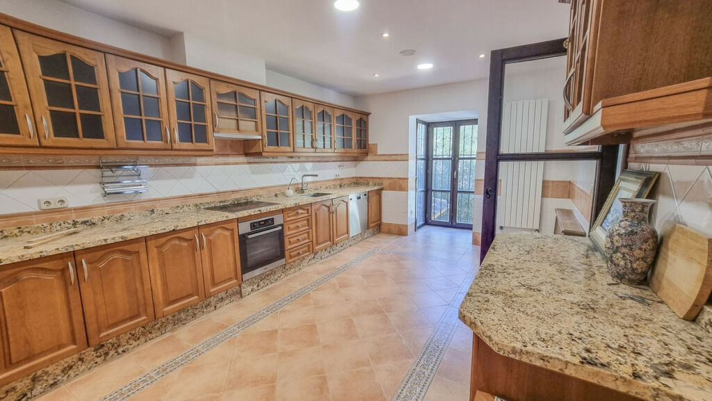 Middle Floor Apartment Marbella Málaga - image 5