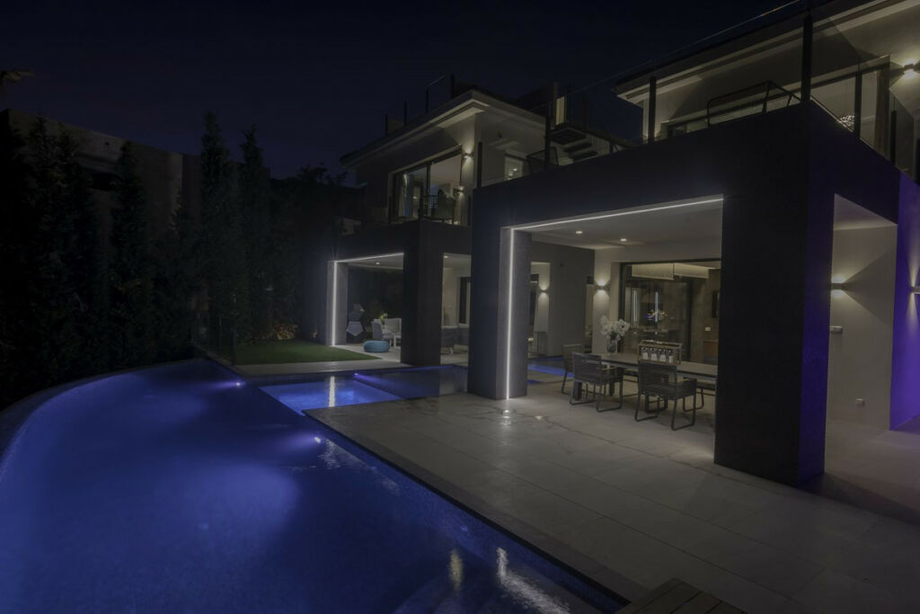 Detached Villa La Quinta Málaga - image 5