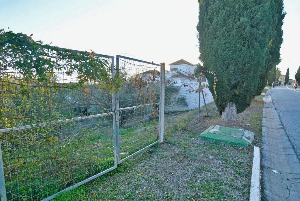 Residential Plot Mijas Golf Málaga - image 5
