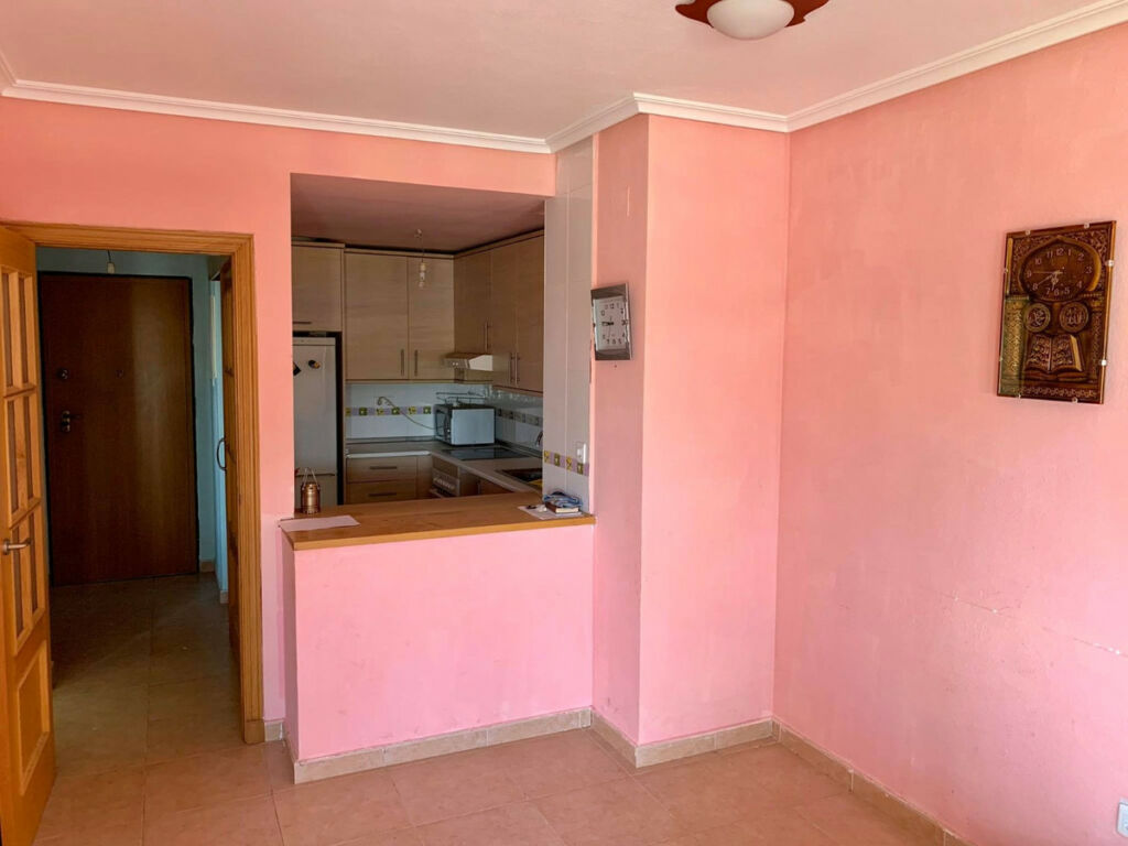 Middle Floor Apartment Guardamar del Segura Alicante - image 5