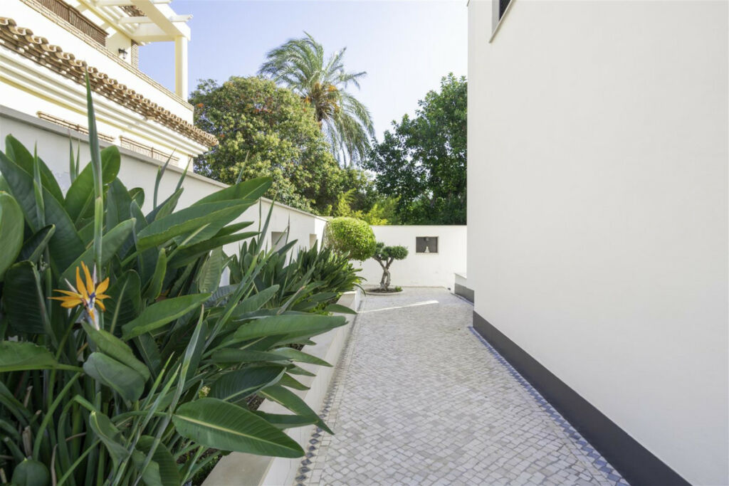 Detached Villa Torremolinos Málaga - image 5
