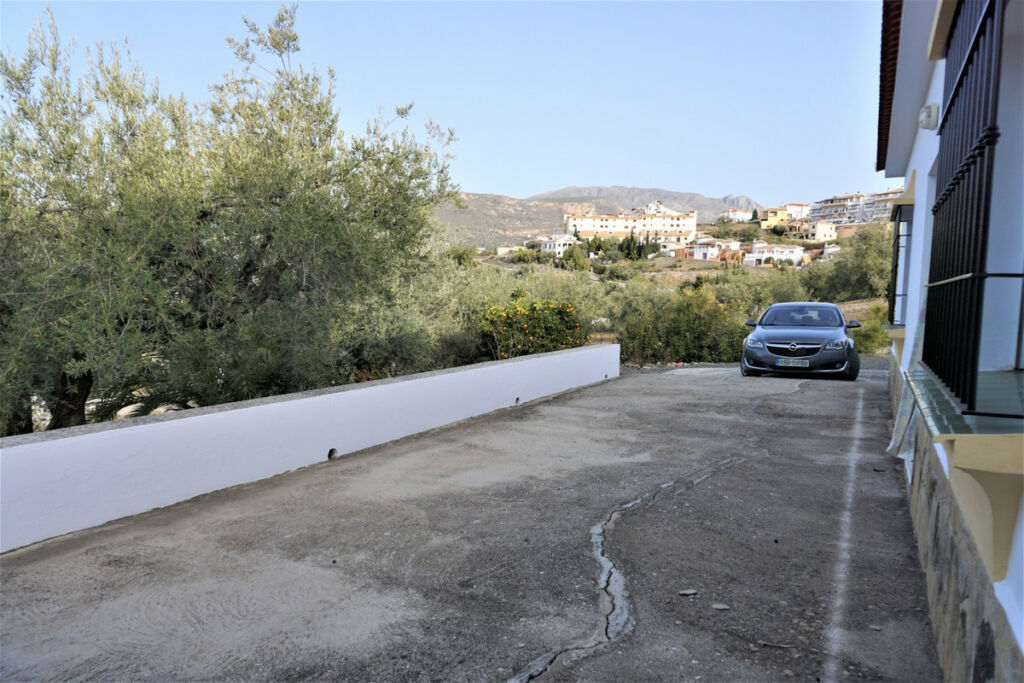 Finca - Cortijo Alcaucín Málaga - image 5