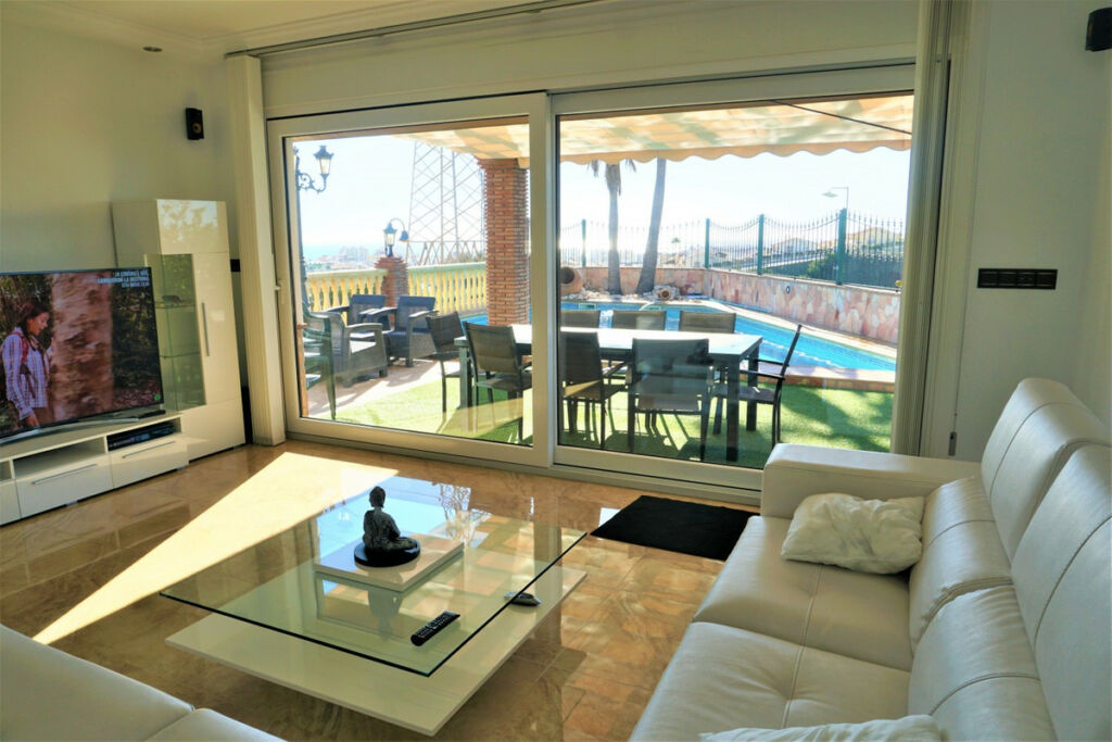 Detached Villa Torre del Mar Málaga - image 5