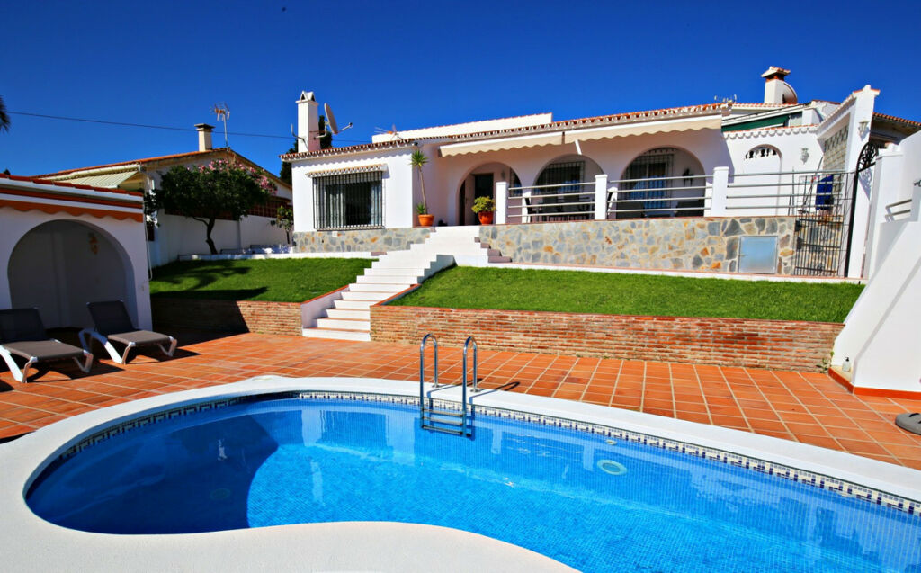 Detached Villa Caleta de Vélez Málaga - image 5