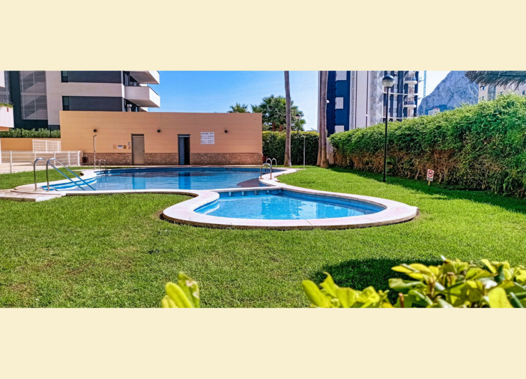 Middle Floor Apartment Calpe Alicante - image 5