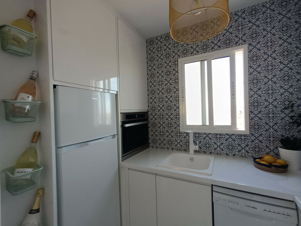 Middle Floor Apartment Aguas Nuevas Alicante - image 5