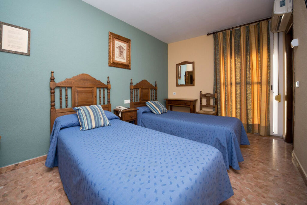 Hotel Ronda Málaga - image 5