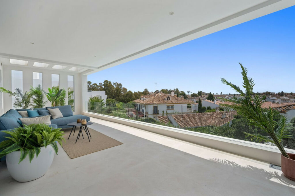Detached Villa El Paraiso Málaga - image 51