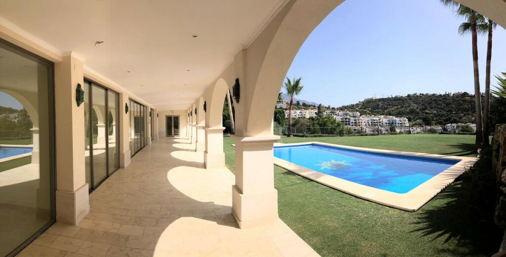 Detached Villa Los Arqueros Málaga - image 49