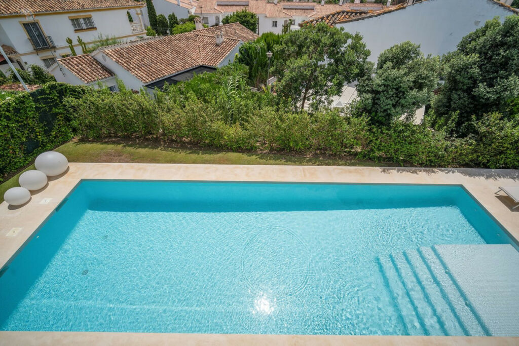 Detached Villa El Paraiso Málaga - image 52