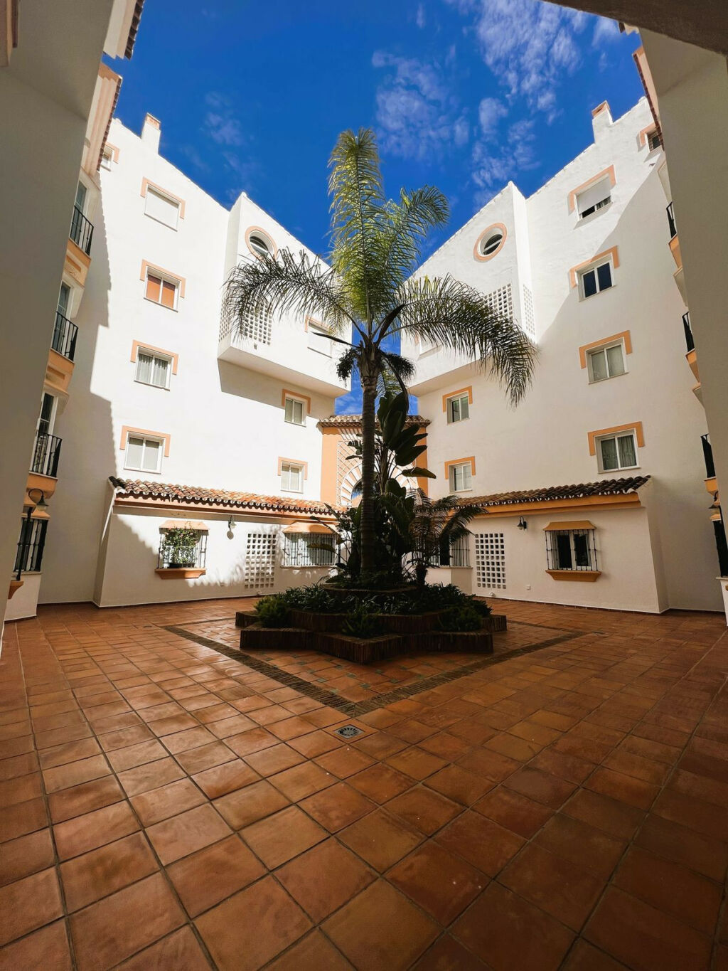 Middle Floor Apartment Puerto Banús Málaga - image 54