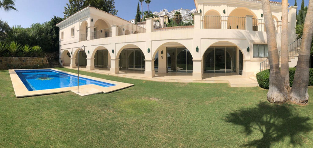 Detached Villa Los Arqueros Málaga - image 54