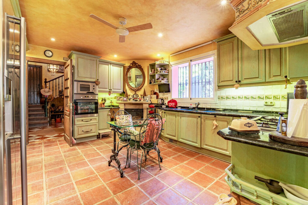 Detached Villa Benahavís Málaga - image 56