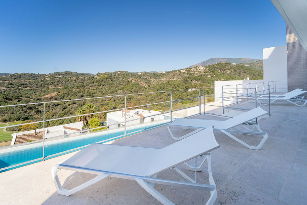Detached Villa Los Arqueros Málaga - image 58