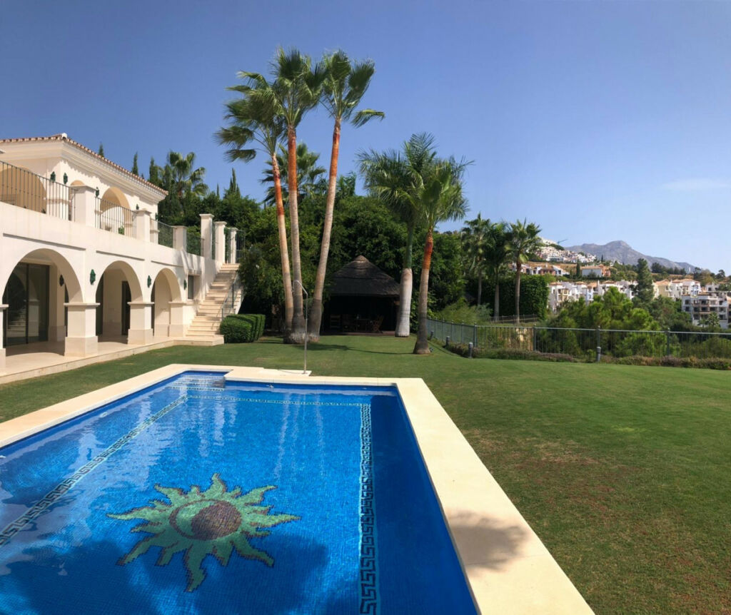 Detached Villa Los Arqueros Málaga - image 56
