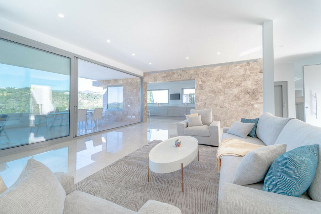 Detached Villa Los Arqueros Málaga - image 59