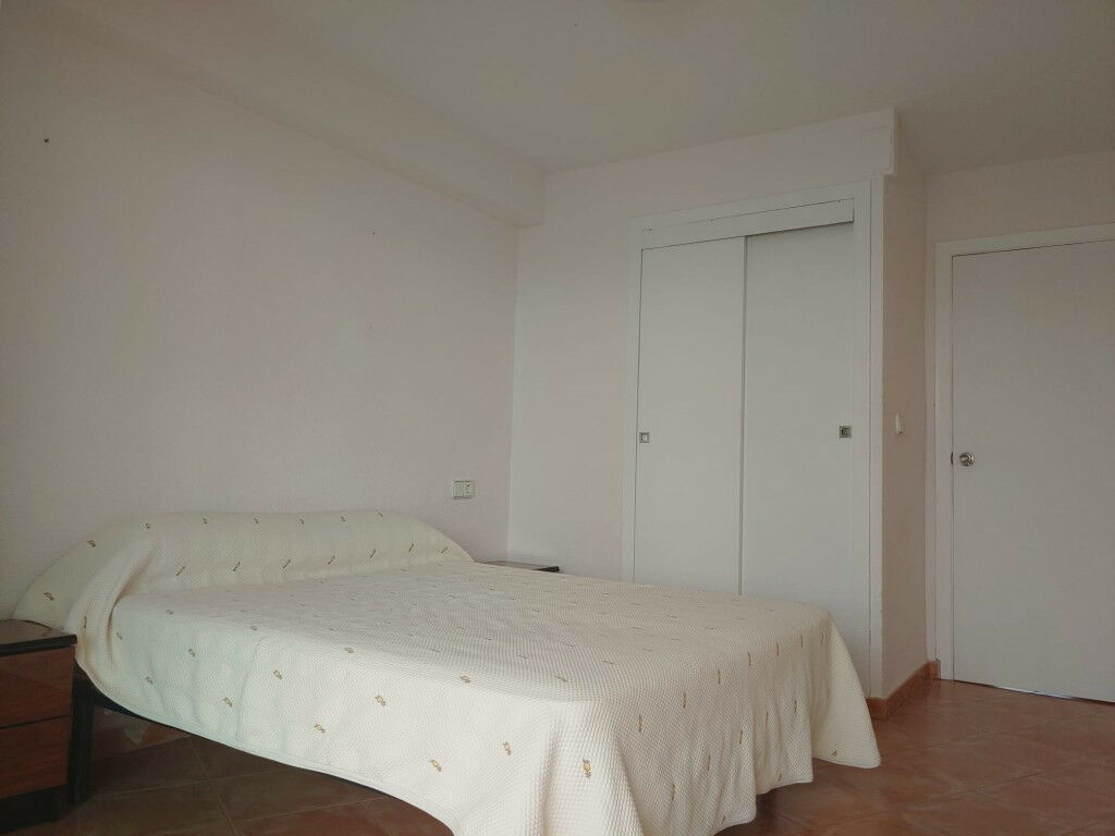 Middle Floor Apartment Benidorm Alicante - image 6
